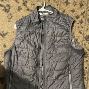 Peter Millar hyper light puffer vest